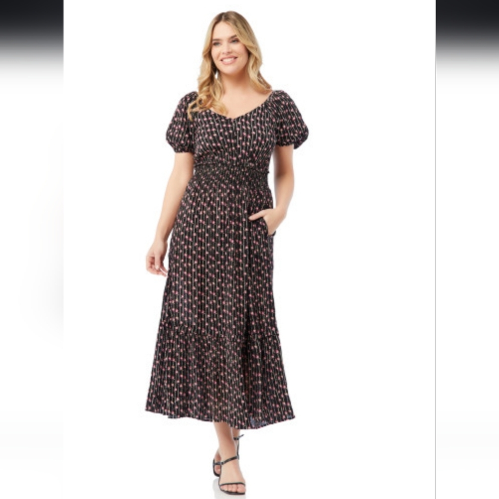 Smocked Waist Tiered Maxi Dress Size: M (6-8)|Color: Floral Fancy